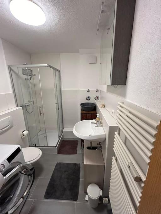 Kirchdorf Lounge - Komplette Moderne Mit Parkplatz Apartment Unteropfingen
