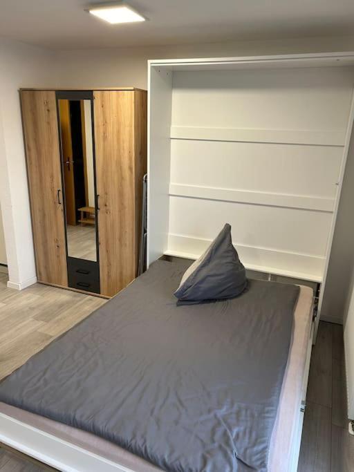 Kirchdorf Lounge - Komplette Moderne Mit Parkplatz Unteropfingen